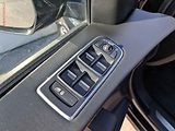 Jaguar F-Pace (2016) 2.0D 4x4, ČR, AT, navi, bixen - náhled 9