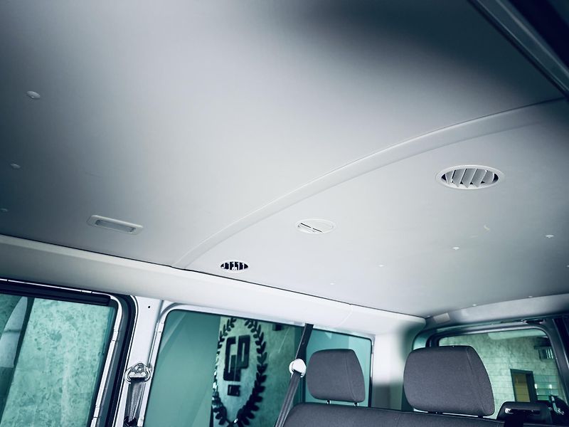 Volkswagen Transporter (2023) 6.1*BULLI*LONG*DSG*TDI - fotka 34 z 37