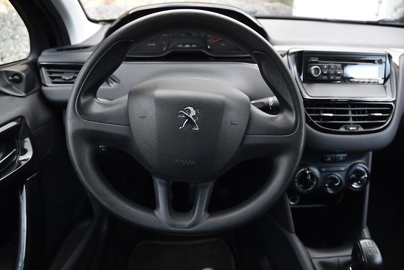 Peugeot 208 1.2i, motor - spotřeba oleje - fotka 11 z 25