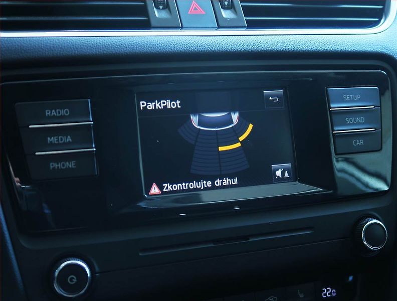 Škoda Octavia (2014) 1.6 TDI, Serv.kniha, Tempomat - fotka 17 z 17