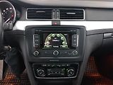 Škoda Superb (2015) Comfort 2.0 TDI, Navi, Xenony - náhled 12