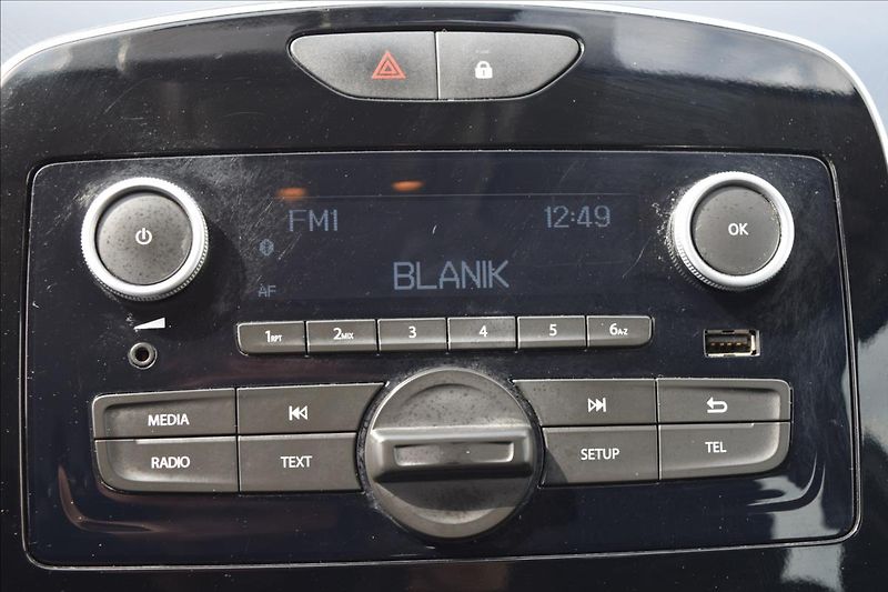 Renault Clio 1,2 i 54KW KLIMA ALU - fotka 41 z 47