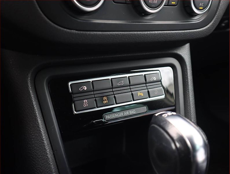 Volkswagen Sharan (2013) 2.0 TDI, Automat, 7 míst, ČR - fotka 17 z 22