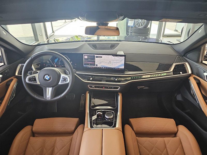 BMW X6 (2024) xDrive30d M Sport - fotka 16 z 27
