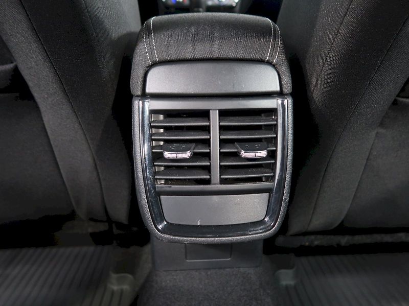 Škoda Kamiq (2024) SELECTION 1.0TSI 85KW - fotka 36 z 38
