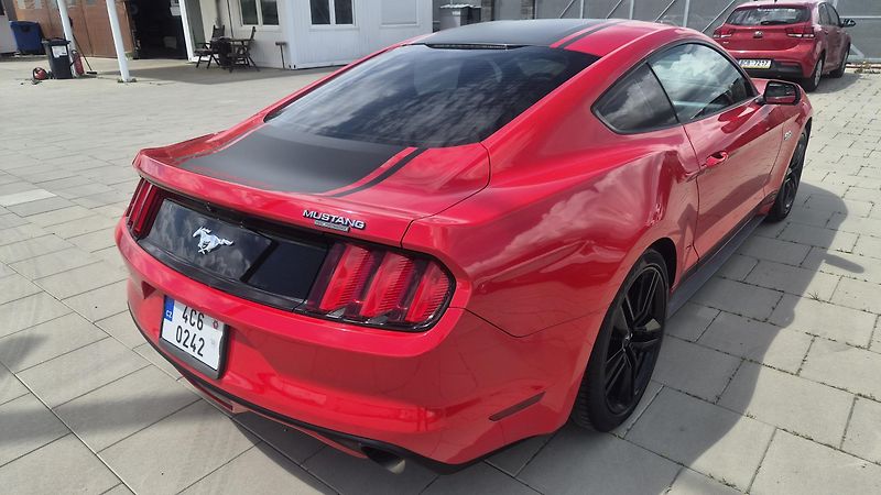 Ford Mustang 2.3T  50 Years Edition 233kw - fotka 6 z 19