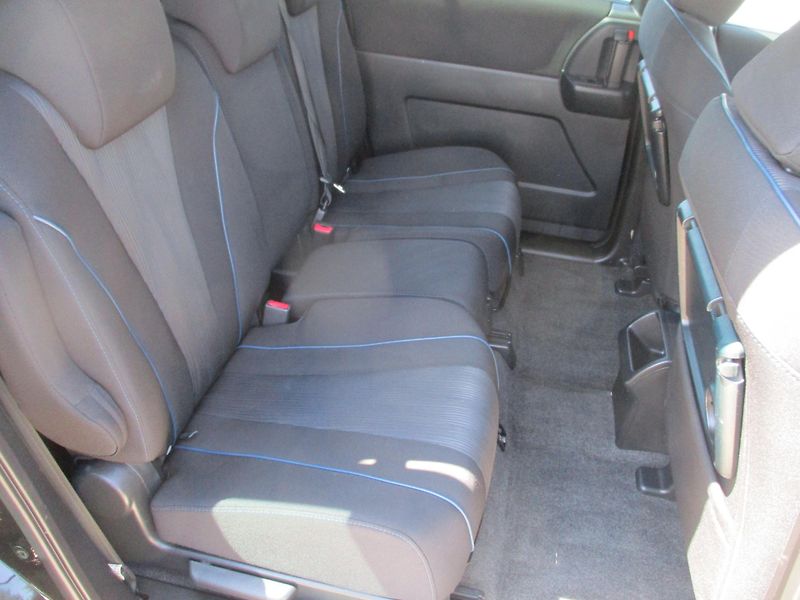 Mazda 5 (2011) 1,6 CD - fotka 8 z 11