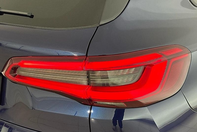 BMW X5 M50i - fotka 5 z 30