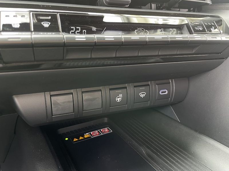 Toyota C-HR 2.0L PHEV, (2x4), Style - fotka 17 z 19