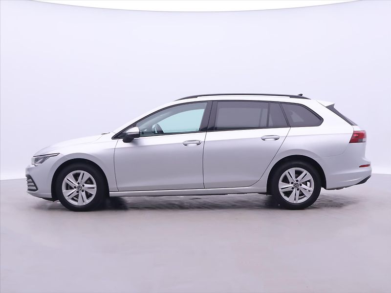 Volkswagen Golf 1,5 TSI 110kW DSG CZ 1.Maj DPH - fotka 4 z 36