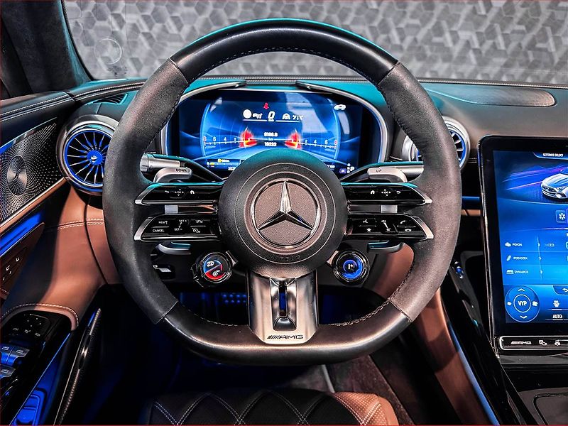 Mercedes-Benz SL (2024) 63 AMG 4MATIC+, DPH, Designo - fotka 17 z 27