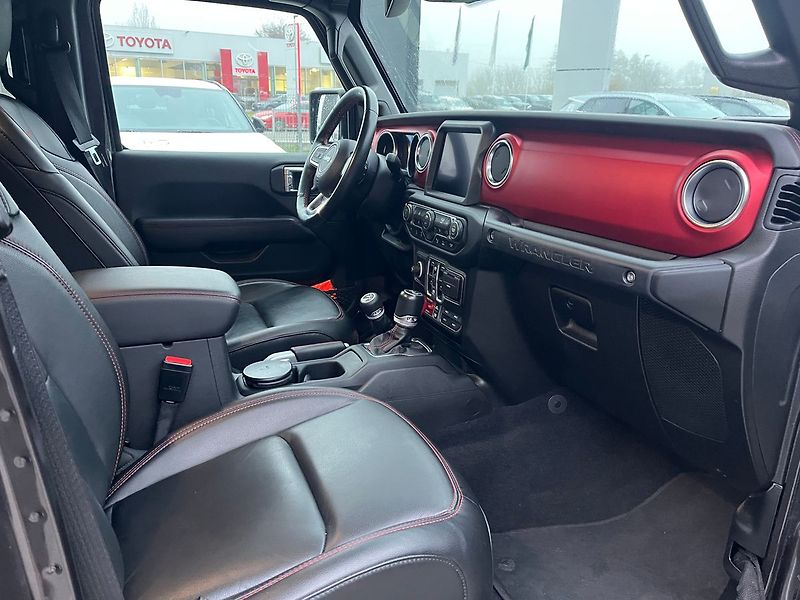 Jeep Wrangler 2.0 T 272K Unlimited Rubicon A - fotka 7 z 9