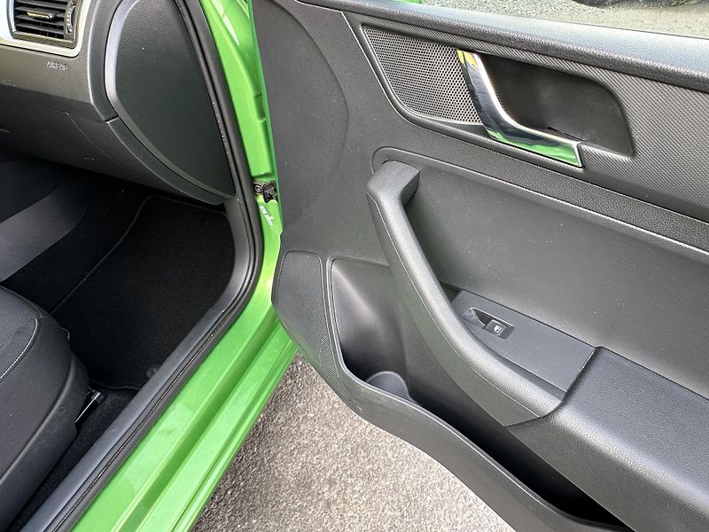 Škoda Rapid (2016) Spaceback 1.2TSI/66kW 1.Maj.  - fotka 20 z 35
