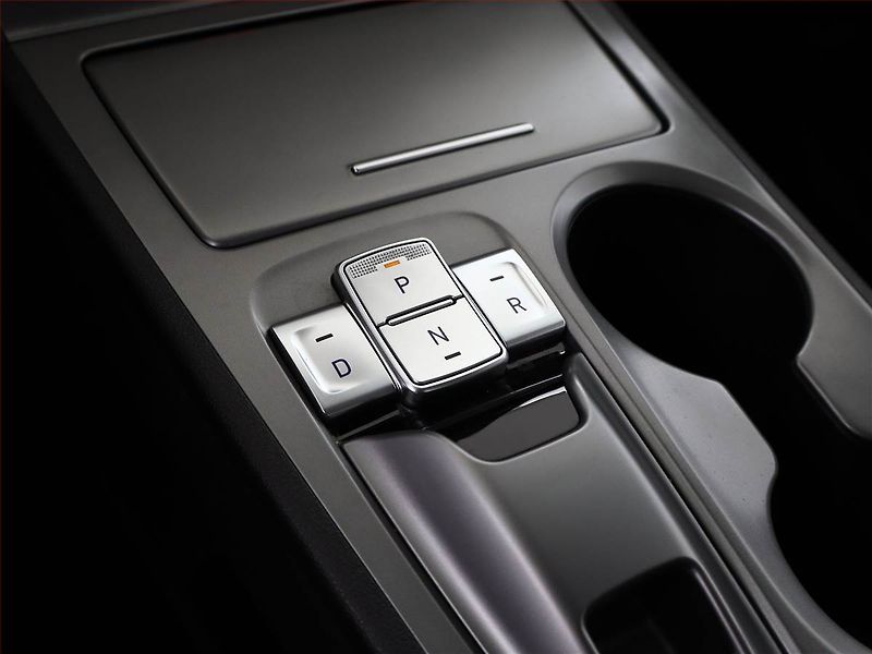 Hyundai Kona (2021) Smart Electric 39 kWh, SoH 92% - fotka 11 z 20