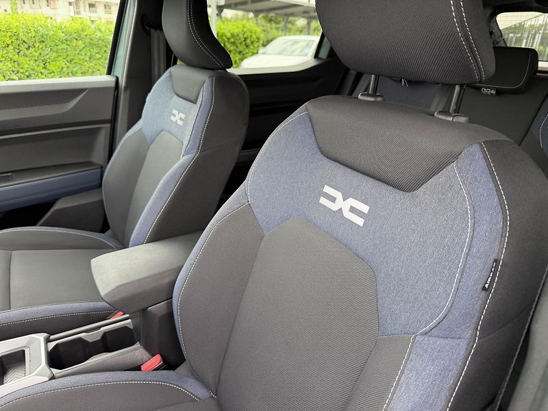 Dacia Duster (2025) Hybrid/Journey/tažné/záruka - fotka 18 z 23