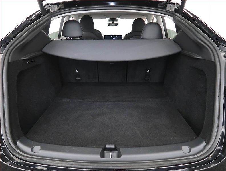 Tesla Model Y (2023) Long Range AWD 79kWh, SoH 93% - fotka 13 z 33
