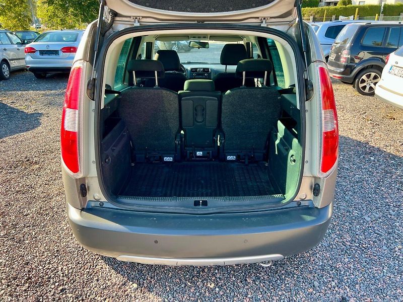 Škoda Roomster (2013) 1.2 TSI 63 kW Scout DSG - fotka 20 z 20