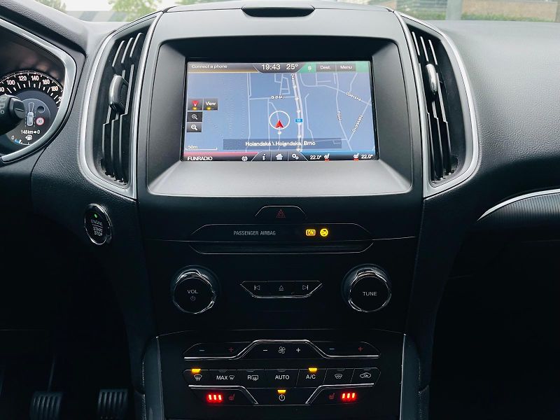 Ford Galaxy 2.0TDCi MANUÁL 7MÍST TAŽNÉ - fotka 36 z 53