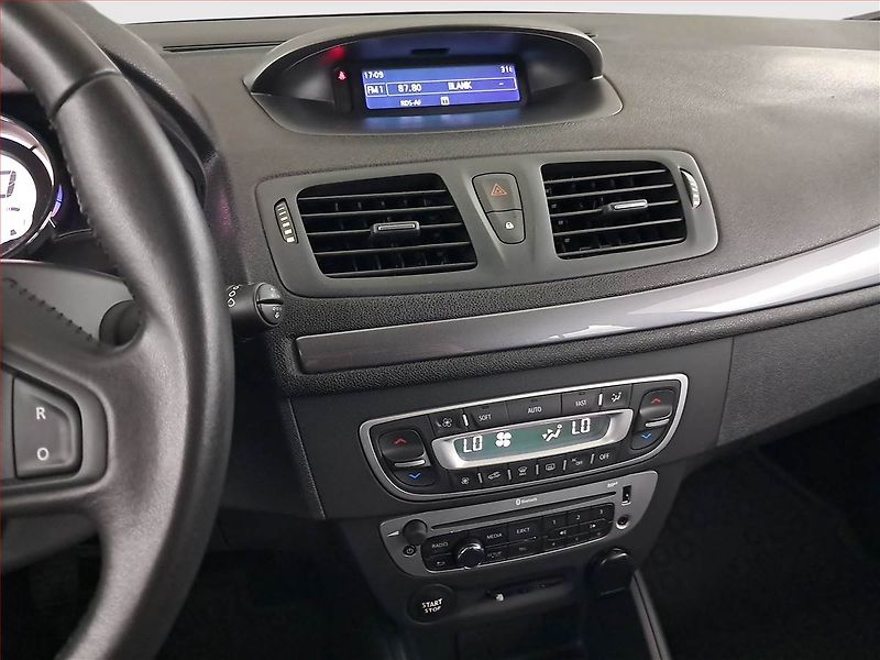 Renault Mégane (2015) Limited 1.6 16V, ČR,1.maj - fotka 12 z 16