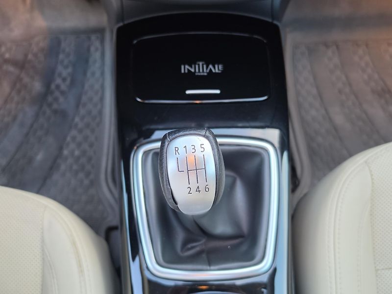 Renault Laguna 2.0dCi 131kW INITIALE*PANORAMA - fotka 24 z 58