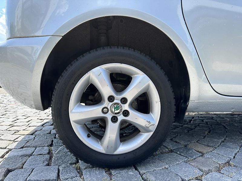 Škoda Roomster 1.2 TSI Style - fotka 25 z 25