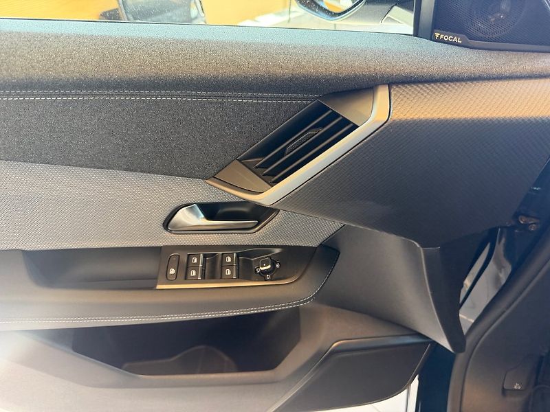 Opel Grandland (2026) Ultimate Hybrid 1,2T 145k AT - fotka 14 z 29