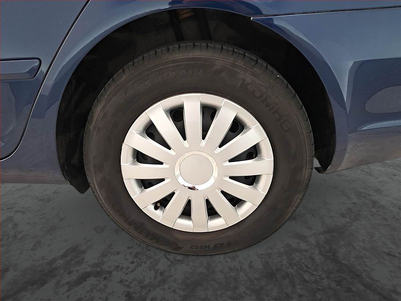 Škoda Octavia (2010) 1.9 TDI - fotka 14 z 15