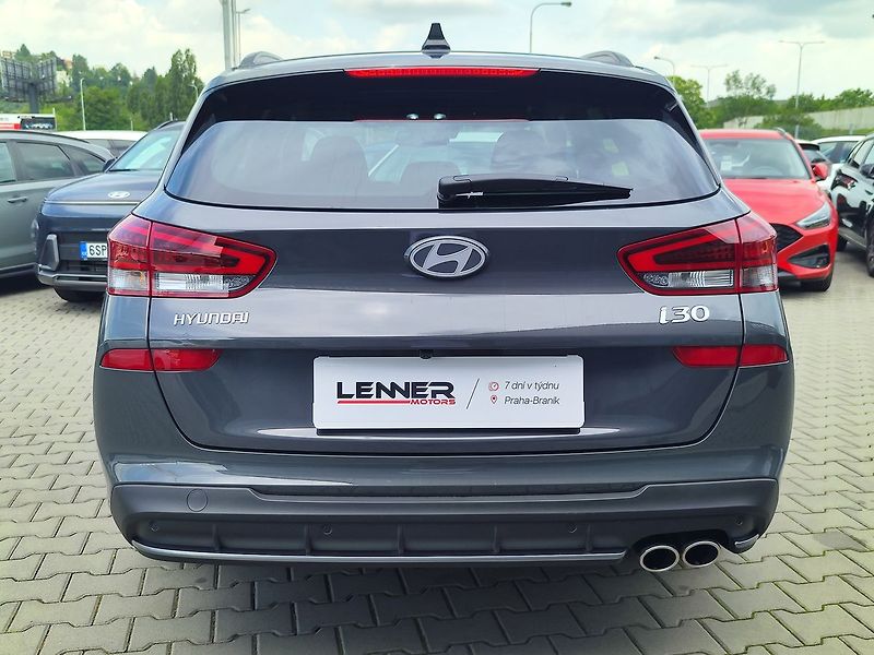Hyundai i30 1.5 T-GDi/103kW N-Line DCT - fotka 6 z 31