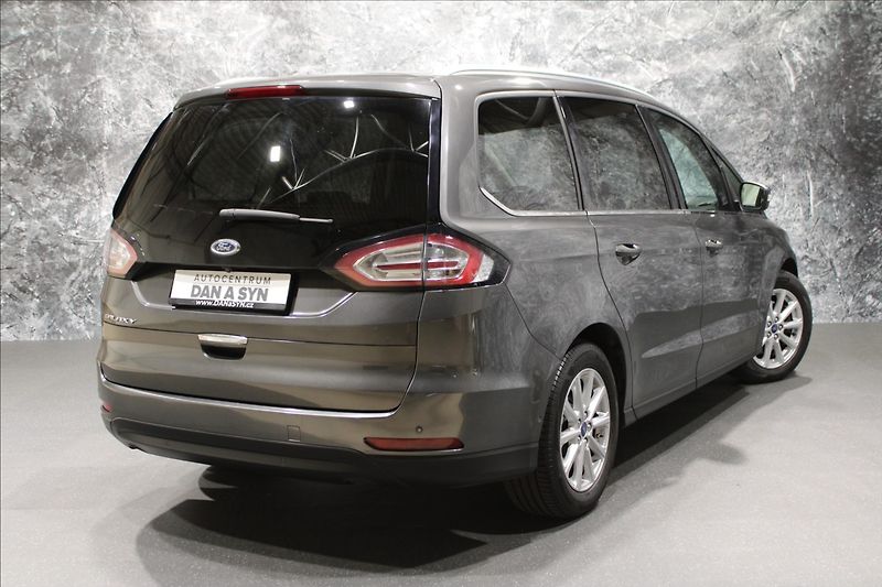 Ford Galaxy 2,0 TDCi 110kW Titanium 7 míst - fotka 4 z 38