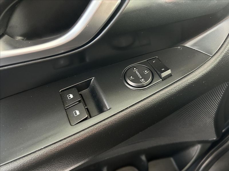 Hyundai i30 1,0   TGDI,ČR,1.MAJITEL,SERVIS - fotka 10 z 22