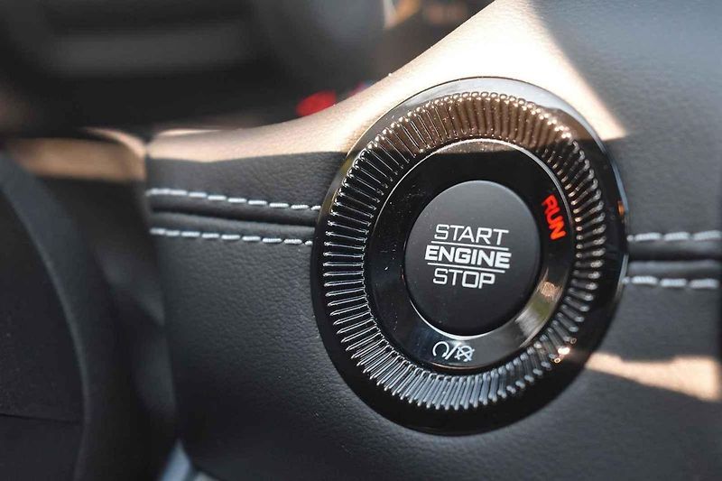 Jeep Compass již je k mání jen s menší či větší elektrifikací