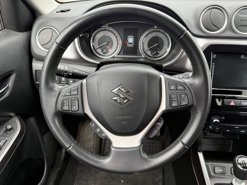 Suzuki Vitara (2020) 1.4 BoosterJet 95 kW Premium - fotka 10 z 22