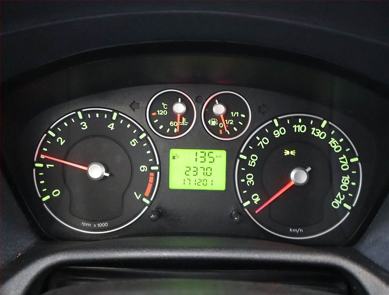 Ford Fusion (2008) 1.4, po STK, Tažné - fotka 11 z 17