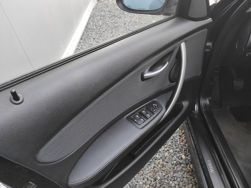 BMW Řada 1 118D - ZACHOVALÝ - fotka 11 z 17