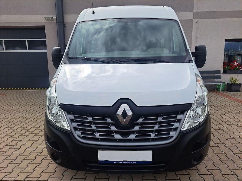 Renault Master (2017) 2.3 DCI L3H2, 7 míst, ZÁRUKA - fotka 3 z 33