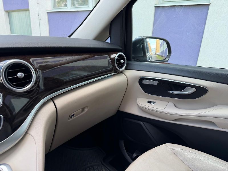 Mercedes-Benz Třídy V 250 D Avantgarde L 4matic - fotka 27 z 28