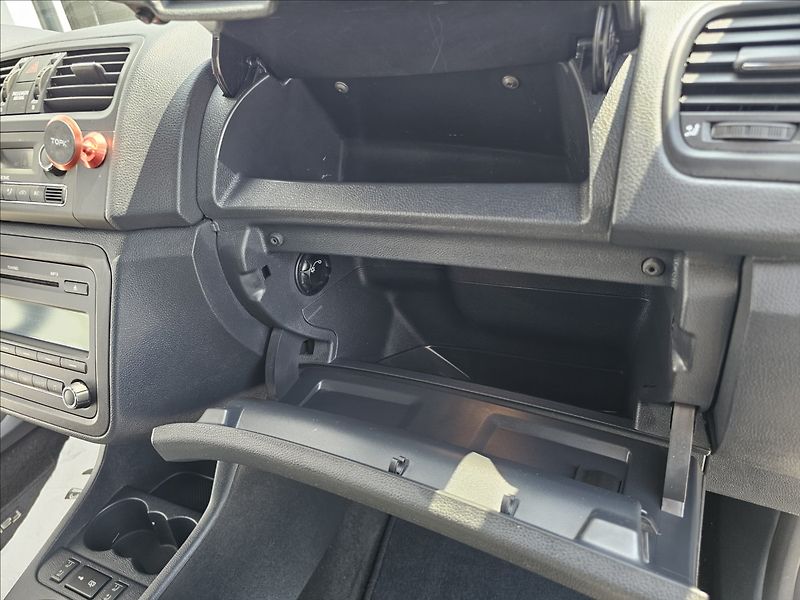 Škoda Fabia II 1,2TSi63KW Fresch - fotka 30 z 40