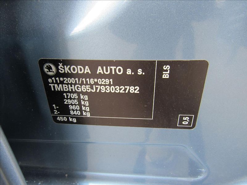 Škoda Fabia 1,9 TDi 77kW Combi Sport - fotka 24 z 32