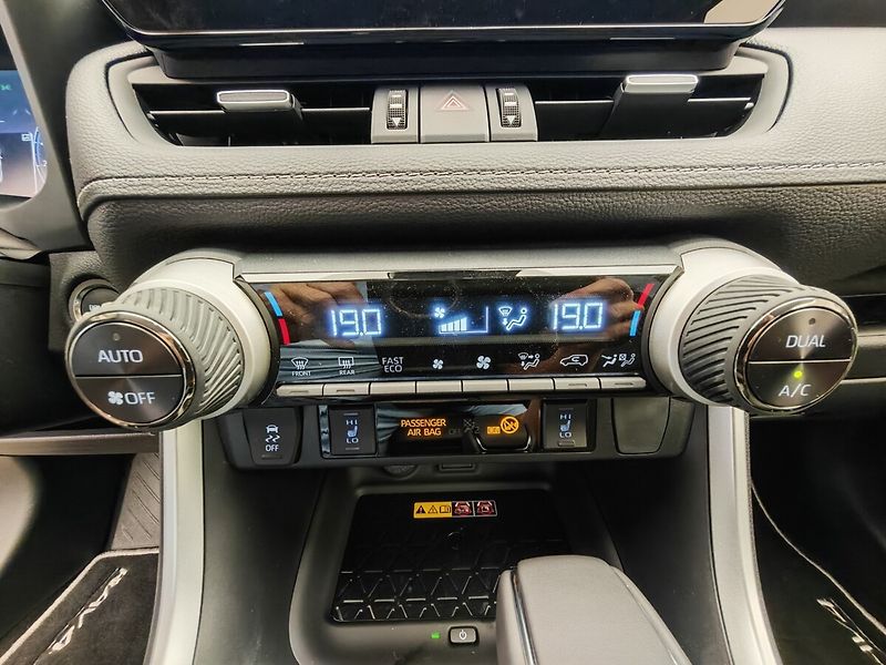 Toyota RAV4 2.5 Comfort Style 4x4 - fotka 32 z 38