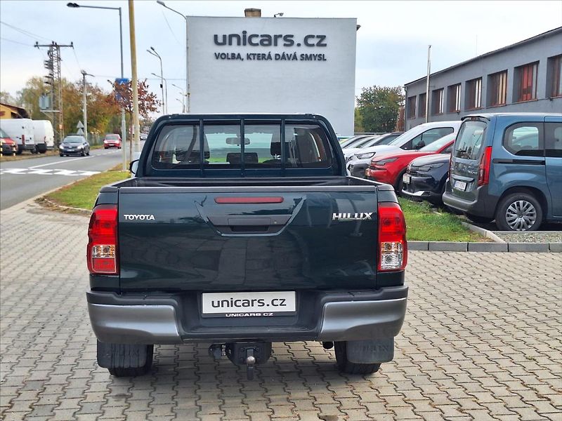 Toyota Hilux 2,4 D-4D  ČR DPH komplet pancí - fotka 7 z 18