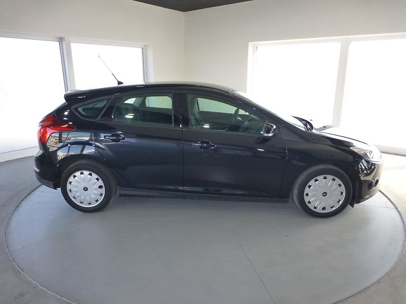Ford Focus (2014) 1,6TDCI-77KW*KLIMATIZACE - fotka 4 z 21