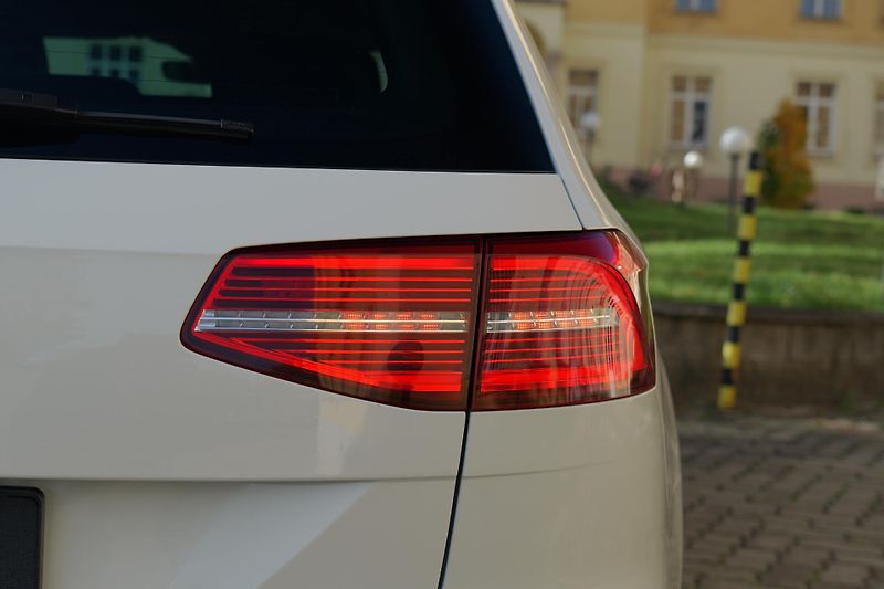 Volkswagen Passat 1.4 TSI DSG Kamera Cockpit Taž - fotka 10 z 38
