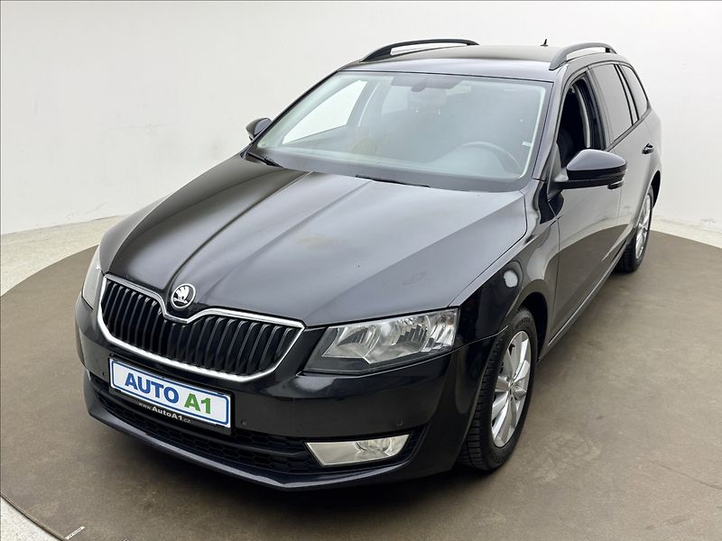Škoda Octavia 2,0 110kW DSG ALU VÝHŘEV ČR TZ - fotografie inzerátu