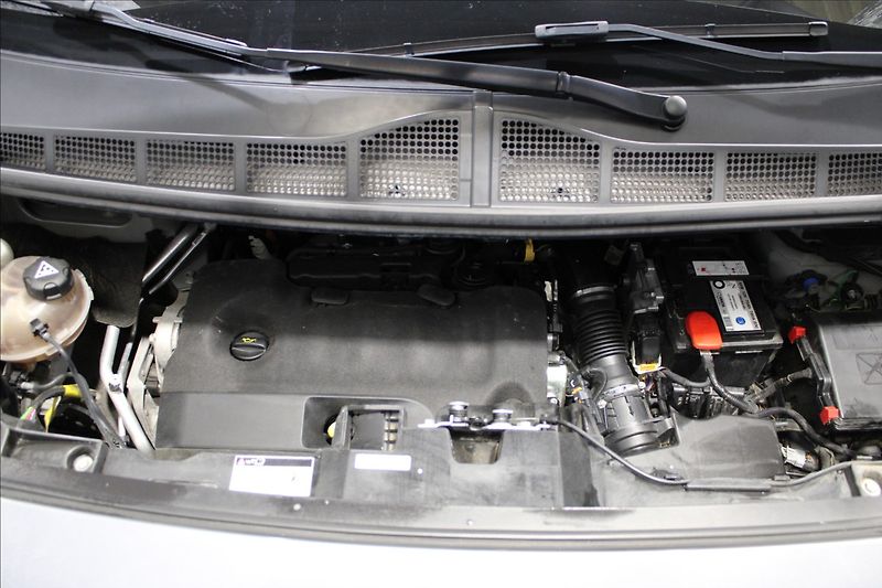 Peugeot Expert 2,0 HDI 6-MÍST L3 145k MAN 6 - fotka 7 z 31