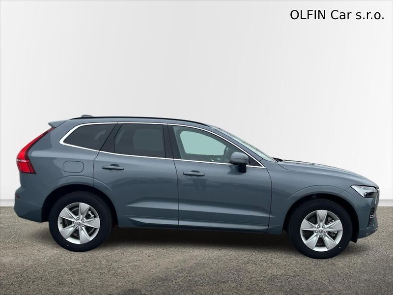Volvo XC60 2,0 184 kW 8AT FWD CORE  B5 - fotka 3 z 26