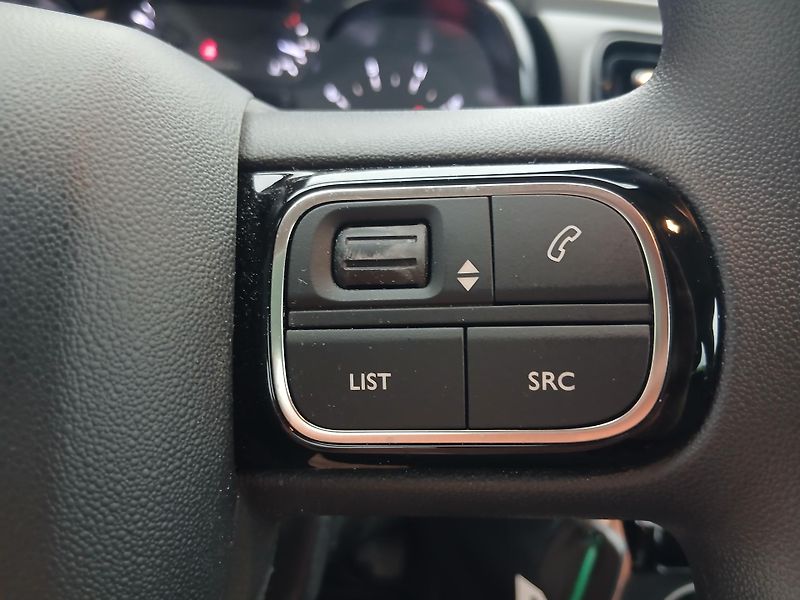 Citroën C3 1.2i ČR 1.MAJ. - fotka 20 z 34