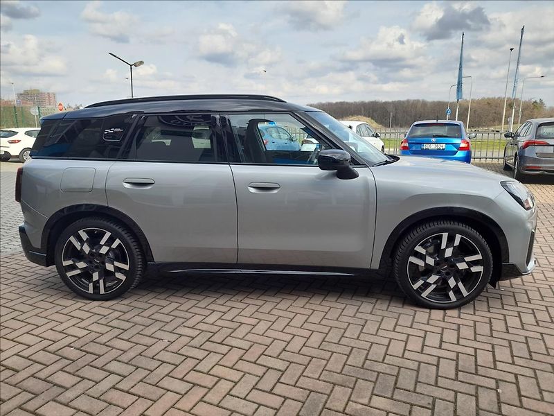 Mini Countryman 0,0 JCW ALL4 - fotka 5 z 31
