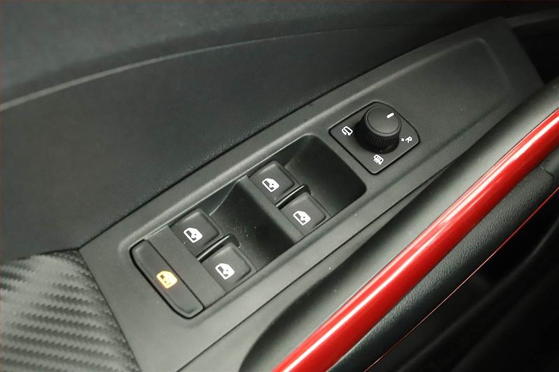 Škoda Fabia (2025) 1.0 TSI, Monte Carlo, FullLed - fotka 10 z 14
