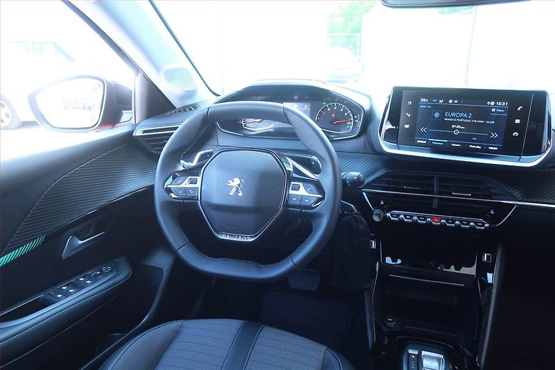 Peugeot 208 (2024) 1.2 PureTech, Automat - fotka 7 z 22