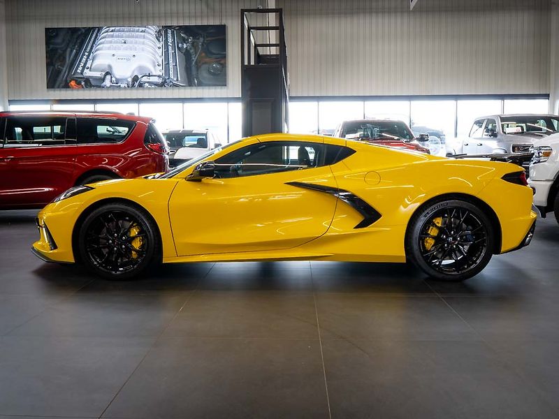 Chevrolet Corvette (2026) 6.2 Stingray 3LT Z51 Facelift - fotka 2 z 44